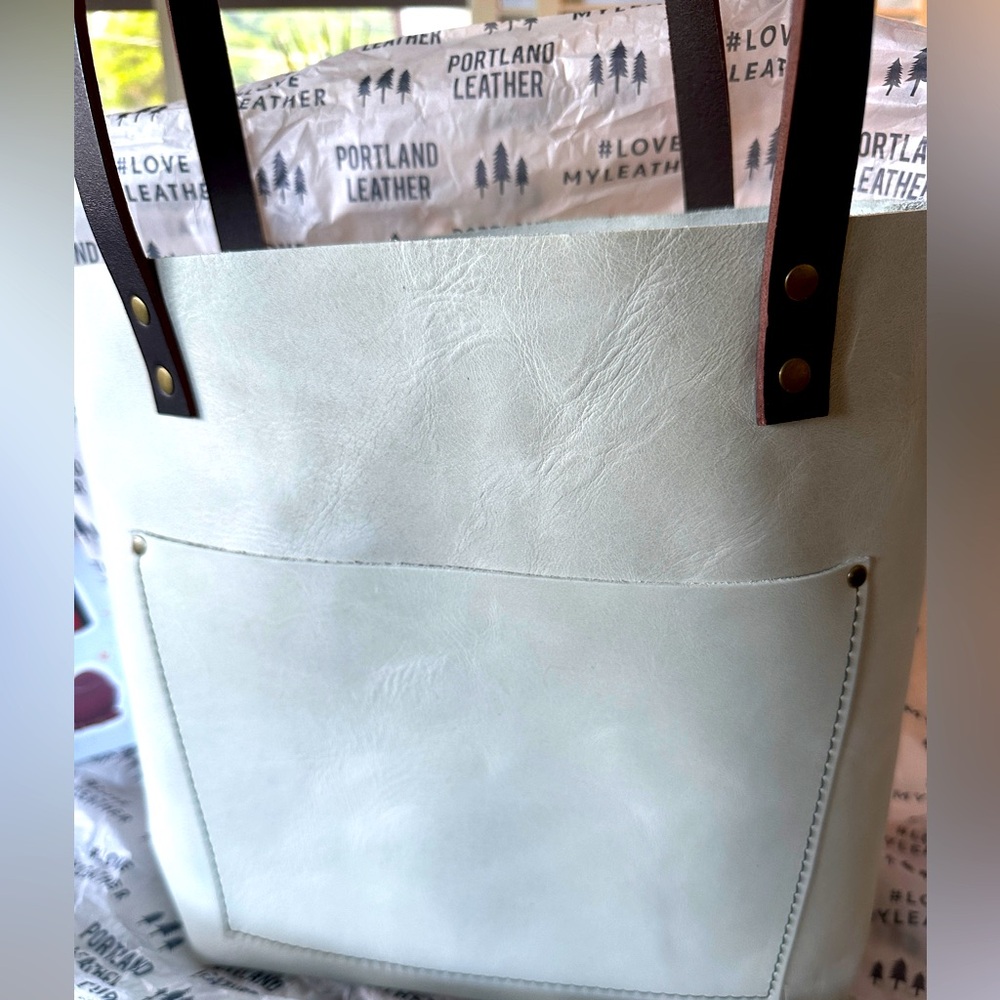 Portland Leather Beluga Classic Medium Tote
